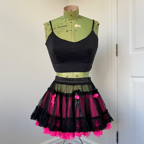 Tripp nyc pink rose tutu skirt one size fits all - Picture 3 of 5
